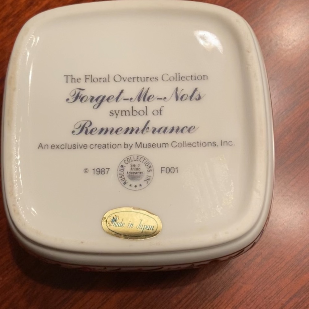 Musical Jewelry Box - Picture 4 of 5